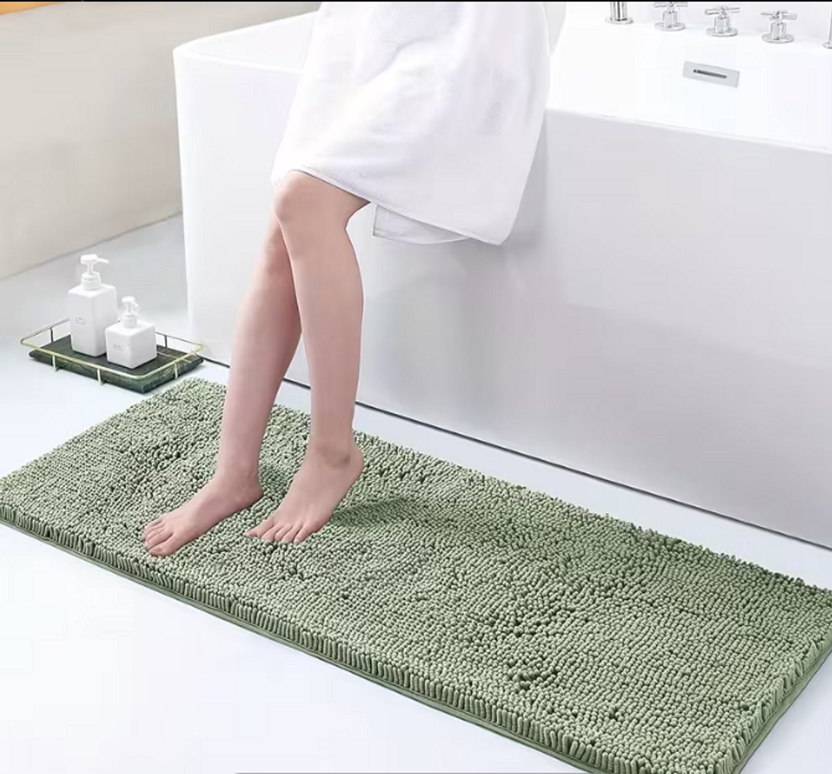 Verdikte Lange Pluche Chenille Badmat van 50x150cm - met Anti-Slip, Sneldrogende Eigenschappen en Super Waterabsorberend - Geschikt voor Badkamers - Machinewasbaar