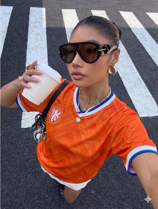 Koningsdag Bril - Oranje bril - Oranje Zonnebril - Koningsdag accessoires - Dames zonnebril - Festival bril - Festival zonnebril - Zwart - Koningsdag - Kingsday van Merkloos — afbeelding 3