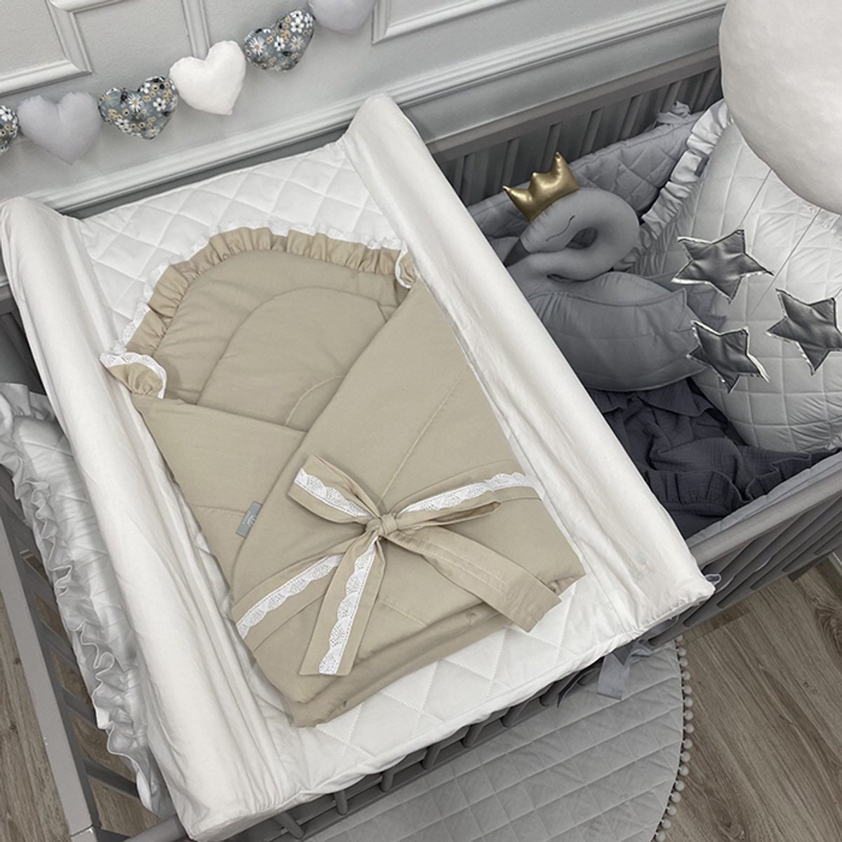 Dolly Wikkeldeken Beige met Kant