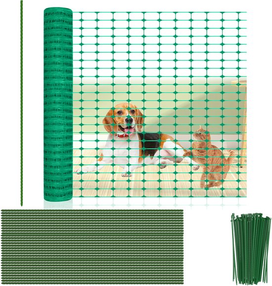Clôture verte avec un chien et un chat, avec des piquets de sol et des serre-câbles.