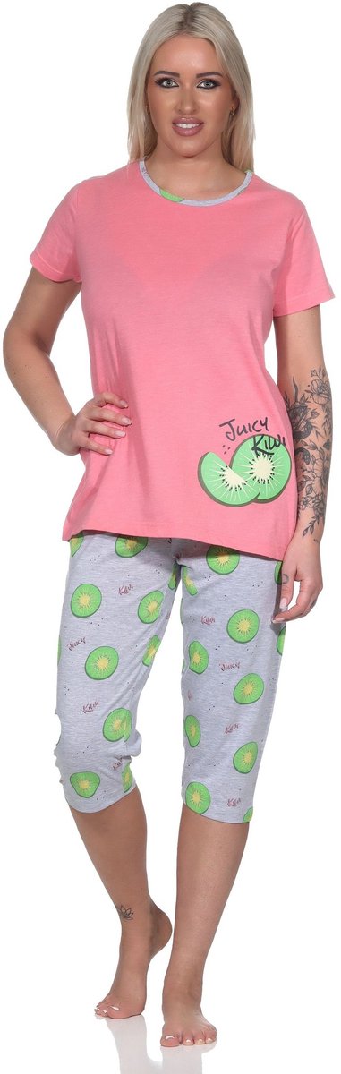 Normann damespyjama met korte mouwen en capri pyjamabroek in coole Allover Print pink