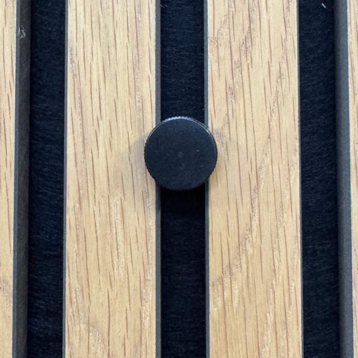 Knop voor akoestisch wandpaneel | akoestische panelen | akupanel | accessoire akoestisch wandpaneel