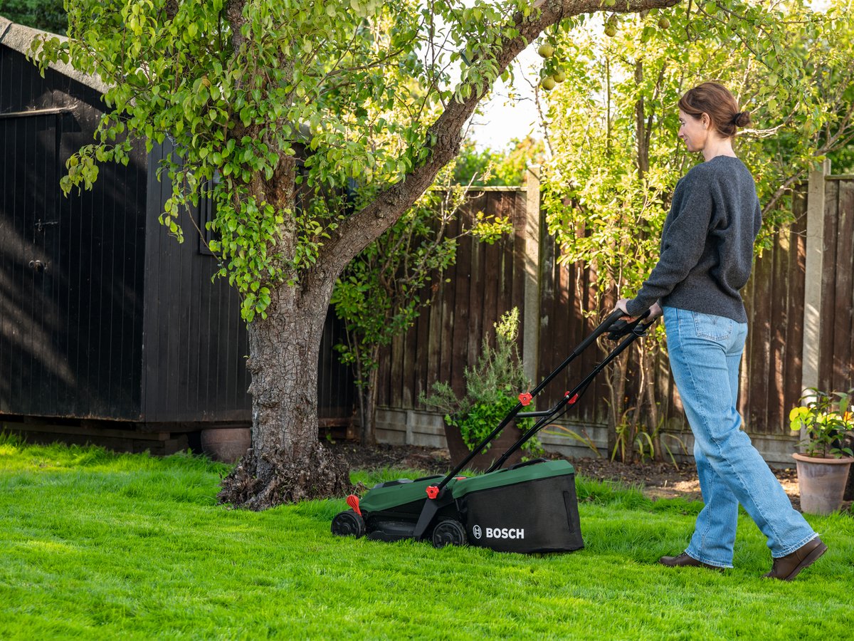 Bosch Rotak 18V-32 - Inclusief Mulchplug - Zonder accu en lader