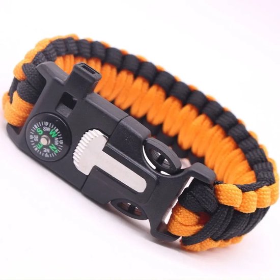 Oranje en zwarte paracord armband met kompas en vuurstarter.