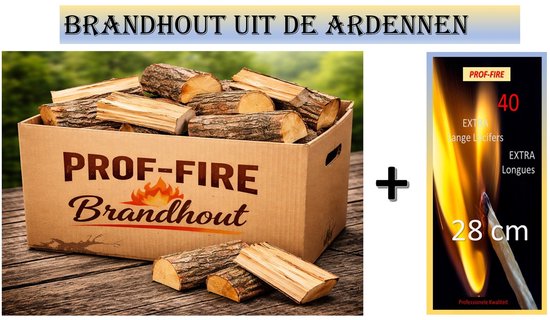 Brandstof Briketten Gemaakt Van Ingedrukt Zaagsel Voor Aanmaakhout De Oven - Zuinig Alternatief Milieuvriendelijk Brandstof Voor De Haard In De Huis Brandhout Is Brandend In De Oven In De Interieur