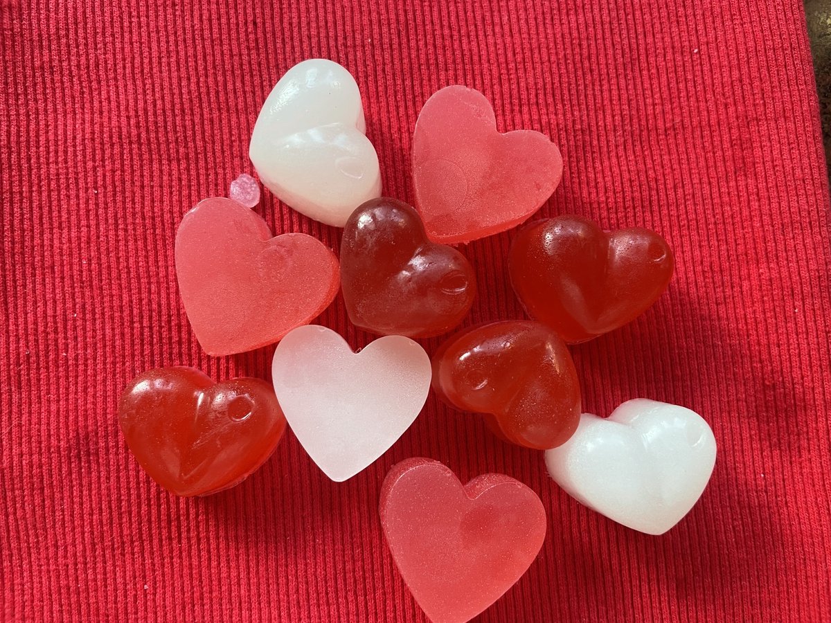 Valentijns Zeephartjes Zakje met 9 stuks 75 gram Puur Natuur!! van OmAnne Inclusief verzending OP = OP!!