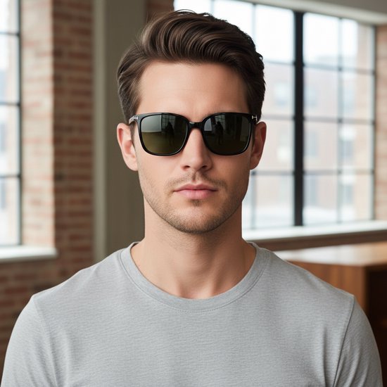 VueDeCerf Unisex Zonnebril - CAT 3 Zonnebril - UV380 - Vierkant - Zwart Montuur met Groene Glazen van VueDeCerf — afbeelding 4