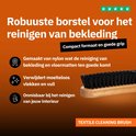 Brosse robuste pour le nettoyage de la sellerie et des tapis de sol. Texte "TEXTILE CLEANING BRUSH".