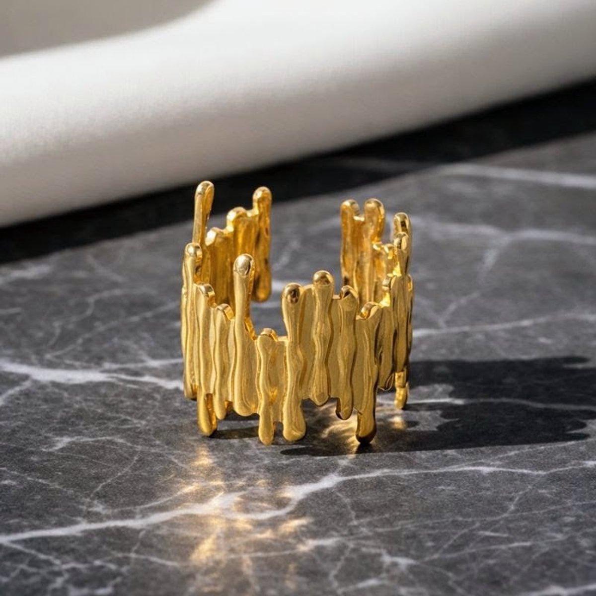 Glintweave – Roestvrijstalen Ring met Gesmolten Textuur – 18K Verguld – Dames – Goud