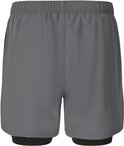 Grijze sportshort met zwart binnenbroekje. De short heeft een elastische tailleband met koordjes.