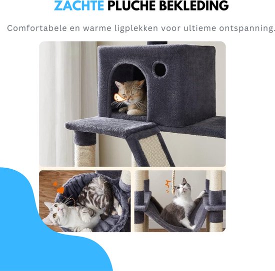 Close-up van een donkergrijze krabpaal met zachte bekleding. Een kat ligt in een huisje, een andere in een hangmat en een derde speelt.