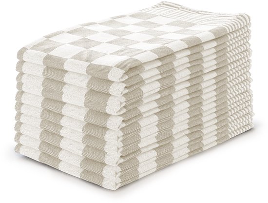 Stapel beige en witte geblokte theedoeken, close-up.