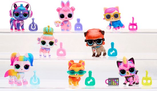 Verzameling van L.O.L. Surprise! huisdieren: eenhoorn met regenboogmanen, een roze konijn, een kat met bril en meer.