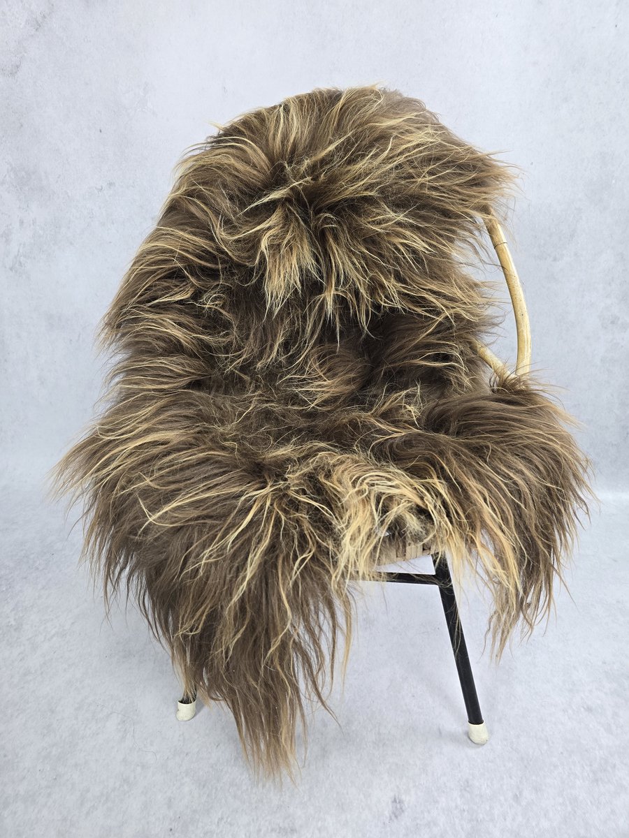 Schapenvacht IJslands- Exclusieve collectie - Woondecoratie – Bruin - 100% echt natuurlijke wollen vacht - 120x75 cm