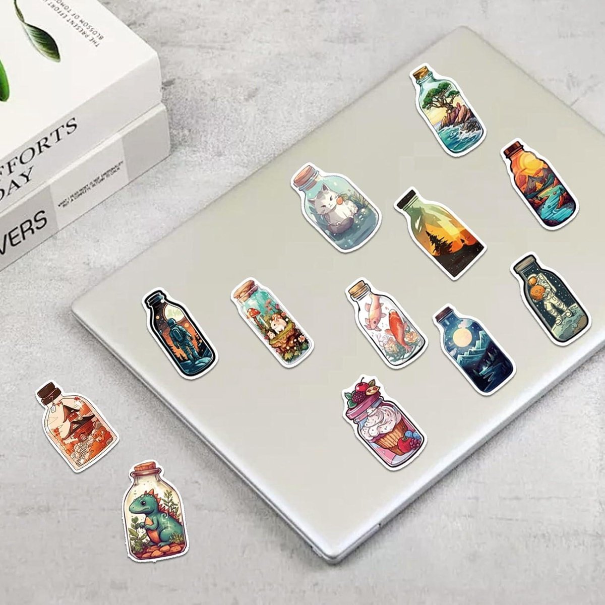 Allecto Plus - Stickers: 100 stuks esthetische set met schattige ontwerpen voor waterflessen, laptop, fiets, skateboard, motorfiets en koffer - Waterdicht vinyl voor volwassenen, kinderen en jongeren