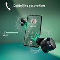 Zwarte Philips oordopjes vangen een oproep aan op een smartphone. De tekst zegt "Duidelijke gesprekken".
