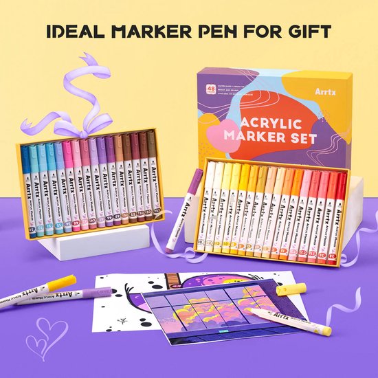 Arrtx acryl marker set als cadeau, met twee pakken markers en losse pennen.