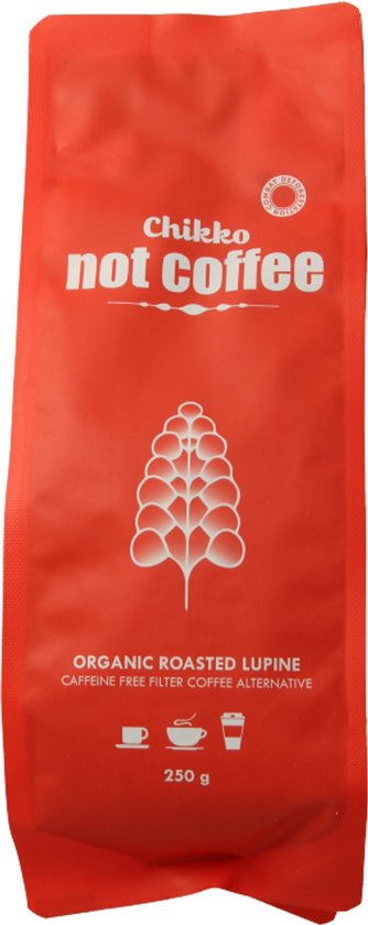 Oranje Chikko 'not coffee' zak met witte opdruk van lupineplant, koffiekopjes en '250 g'.
