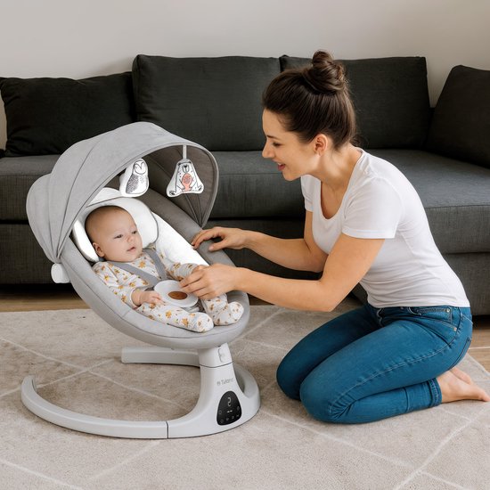 Tulano Astrid 35 Elektrische Babywipstoel met Muziek, Bluetooth, Timer, Bewegingssensor en Afstandsbediening - Inclusief Kussen, Speeltjes, Kap en Klamboe - Grijs/Wit van Merkloos — afbeelding 3
