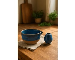 Matcha Set Aozora – Handgemaakte Matchakom & Klopperhouder – Blauw-Paars Keramiek – 300ml – Japans Design – Chawan & Kusenaoshi – Theeritueel