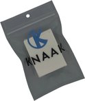 Wit doosje met Knaak logo in grijze plastic verpakking.
