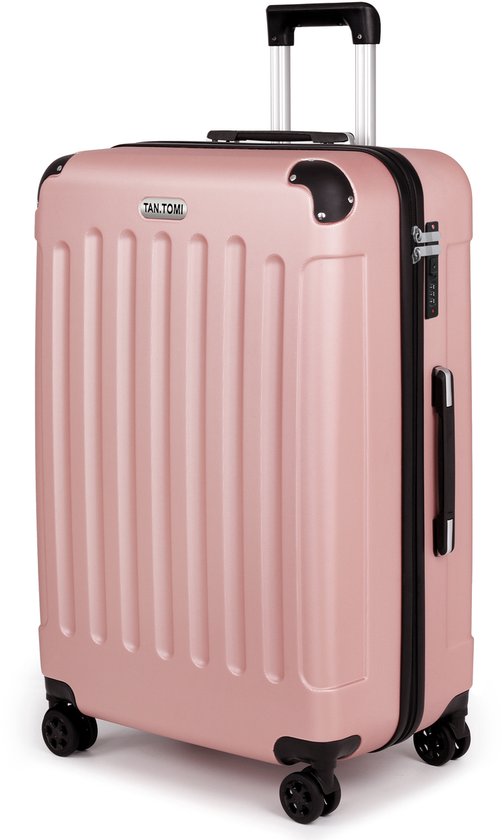 Roze koffer met verticale ribbels, TSA-cijferslot en vier draaibare wielen.