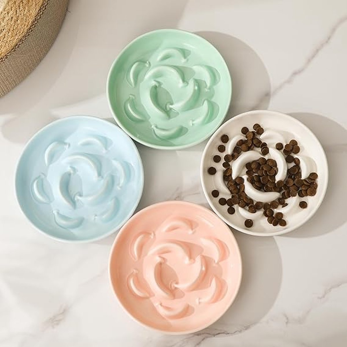 Famanu - Keramische kat Slow Feeder Bowl – Pastel Series Slow Feeding Cat Bowl – Leuke Doolhof Kattenvoer Plaat voor Gezond Eten – Leuke Kattenpuzzel Feeder Schotel