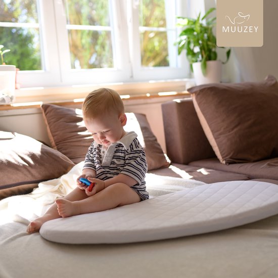 Muuzey Matras verschoonmand - Verschoonkussen - Aankleedkussen - Universeel Matras voor Verschoonmand, Mozesmand, Kinderwagen en Wiegje - 74x40x3cm — afbeelding 2