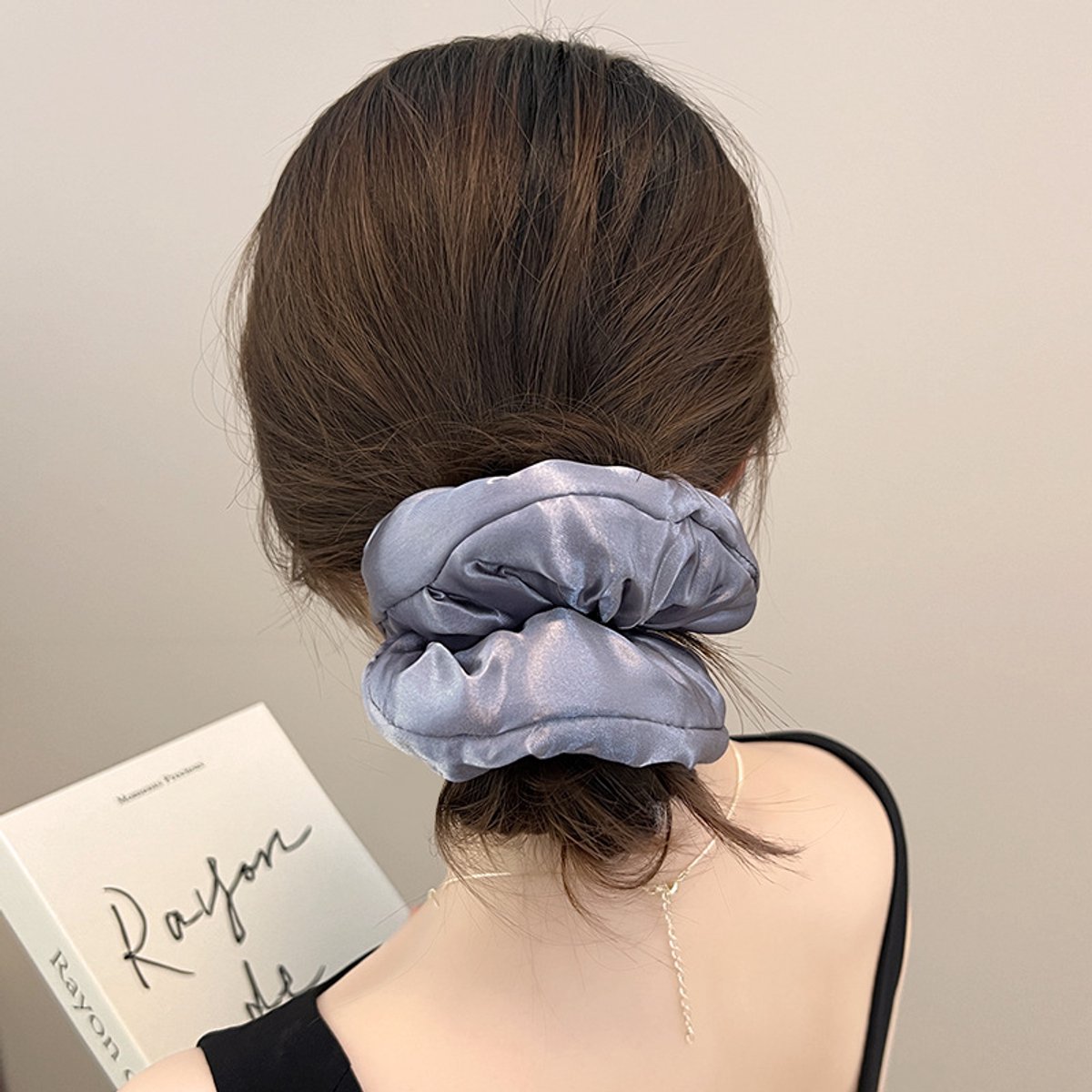 Nude zijden scrunchie set - champagne - Maillard bruin - grijsblauw - groen - 4 stuks