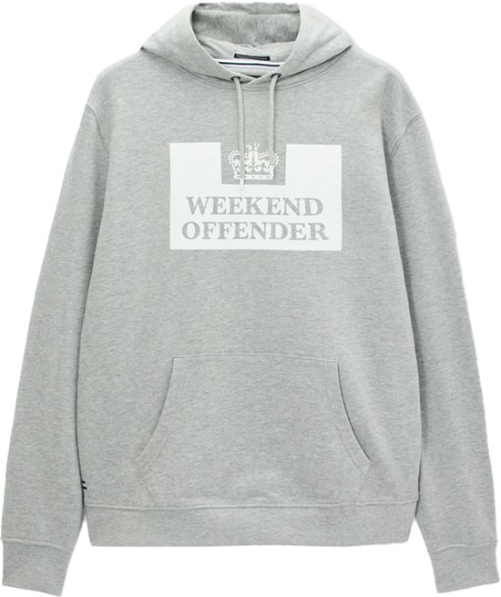 Grijze hoodie met capuchon en logo 'Weekend Offender' op de voorkant.