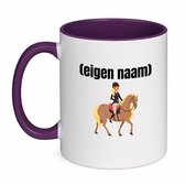 Hacebo® - paardrijder vrouw met eigen naam koffiebeker paars - Paarden - paarden liefhebbers - thee mok - koffie beker - iemand die houdt van paarden - verjaardag - cadeau - kado - koffiemok - 350 ML inhoud