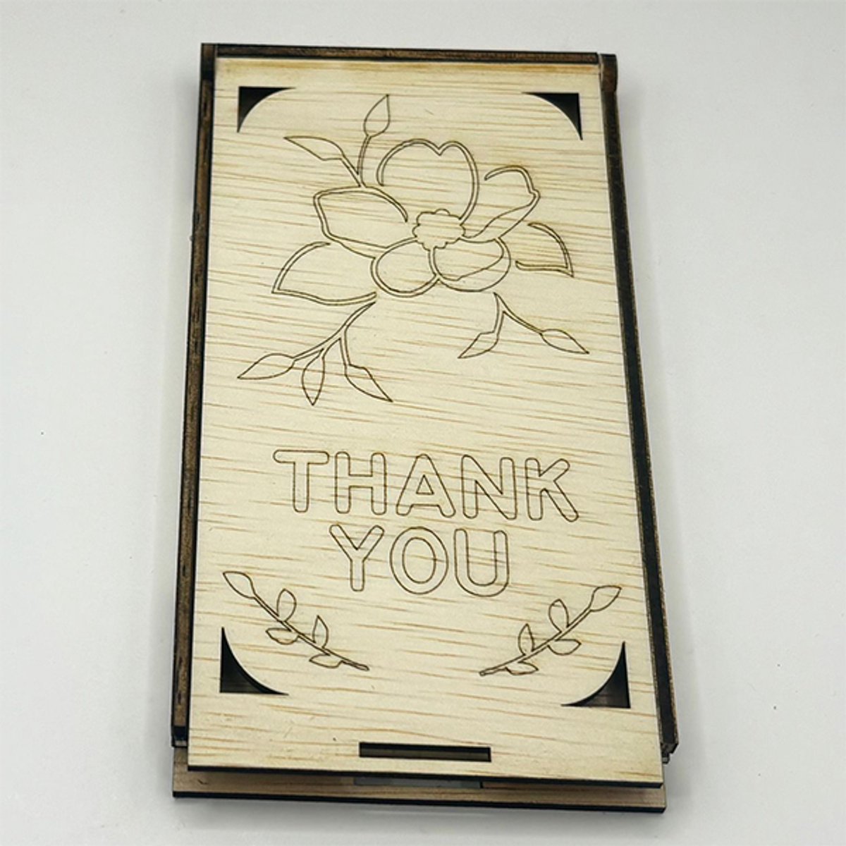 Handgemaakt houten doosje “Thank you” – perfect voor geldcadeaus of giftcards. Een stijlvol en duurzaam alternatief voor enveloppen.