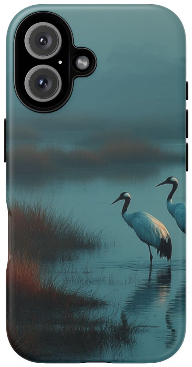 Twee Kranen in Mistige Moerassen – Telefoonhoesje Geschikt voor iPhone 16