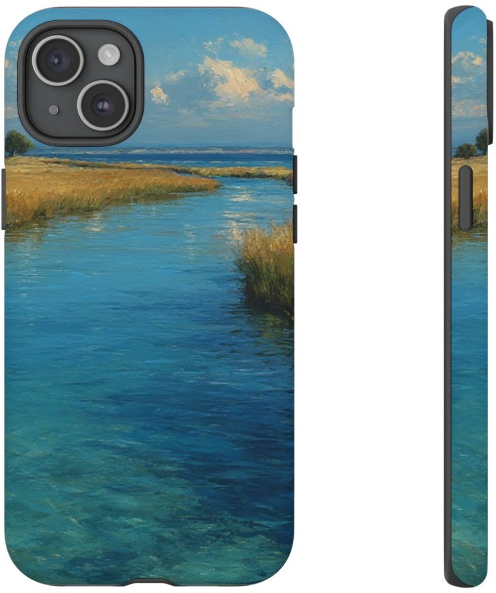 Blauw Lagune Landschap met Gouden Gras – Telefoonhoesje Geschikt voor iPhone 15 Plus