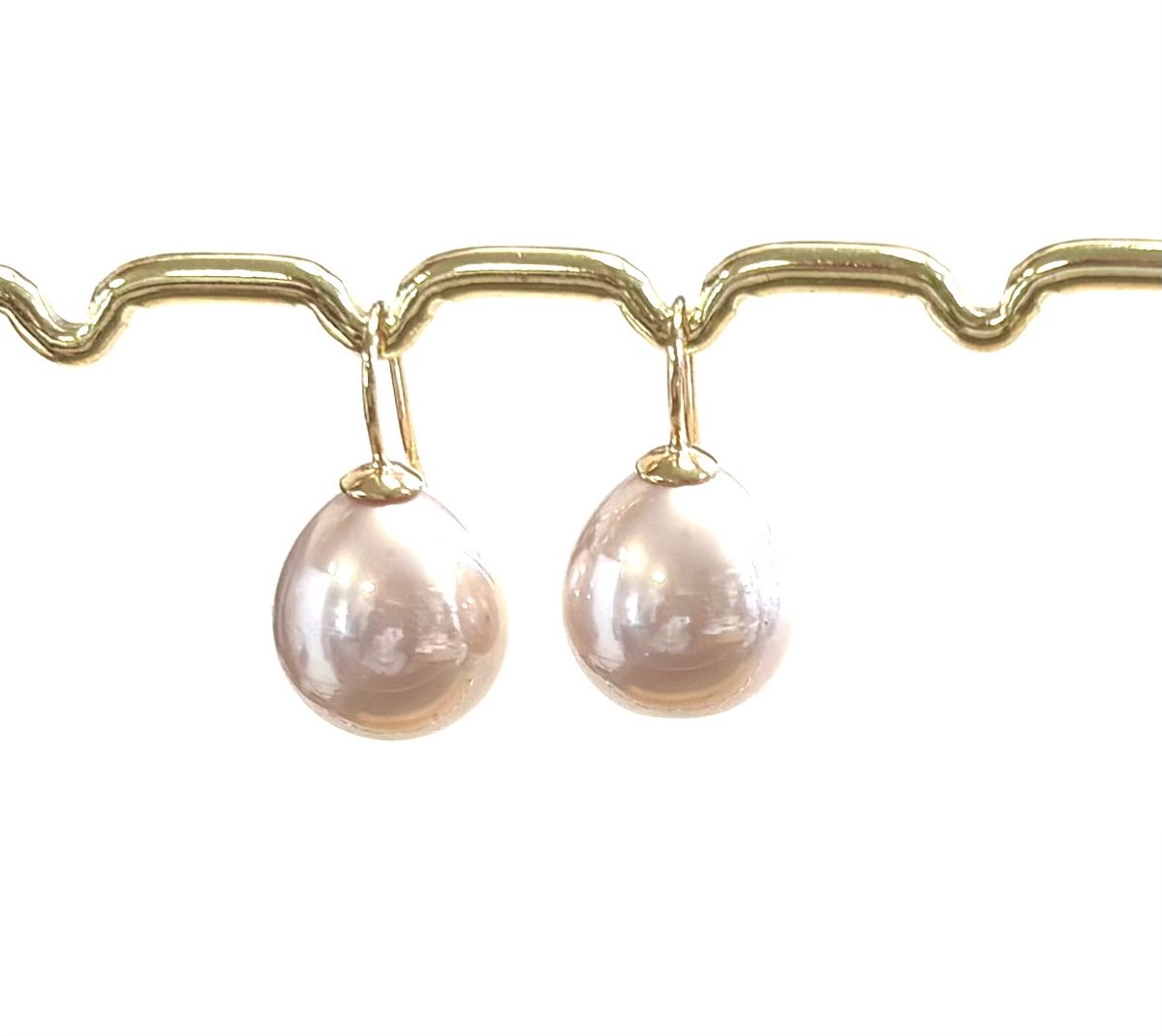 Klassieke parel oorbellen roze/goud