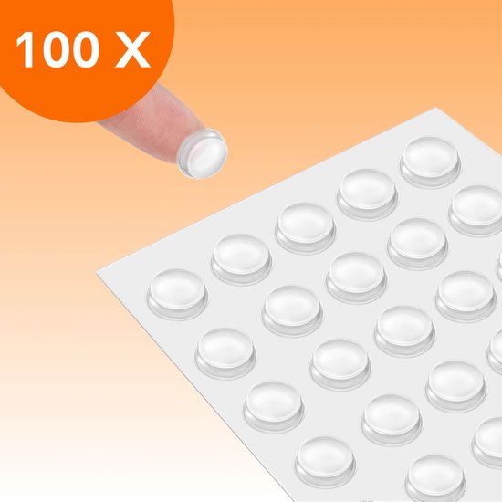 Vinger pakt een transparante stopper uit een verpakking van 100 stuks.