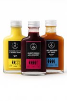 Hete Sauzen Pakket - Carolina Reaper, Habanero & Ananas, Ghost pepper & Bosbessen - Pittige saus als cadeau - Pikante hot saus - Brievenbus Cadeau - Natuurlijk, Homemade, Vegan - Saus Met Pit - 3 x 100ml