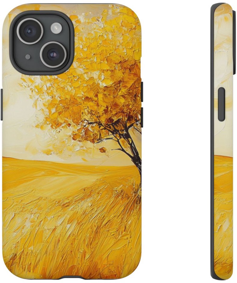 Gouden Herfstboom in Landschap – Telefoonhoesje Geschikt voor iPhone 15