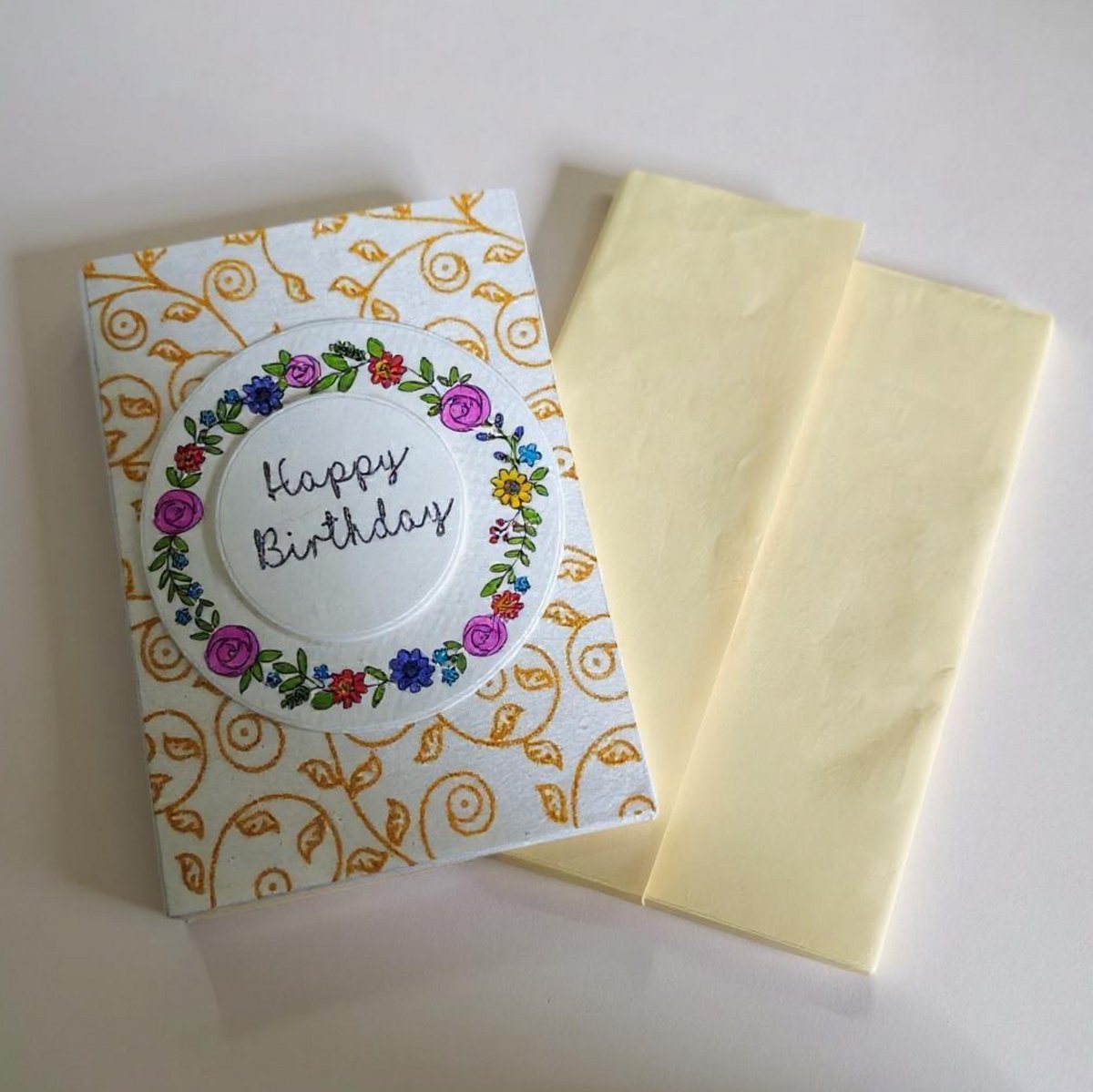 40% discount: Handgemaakte Verjaardagskaart met Bloemenkrans – Luxe Dubbelgevouwen Kaart met Envelop (Handmade Birthday Card with Floral Wreath – Luxury Folded Greeting Card with Envelope)