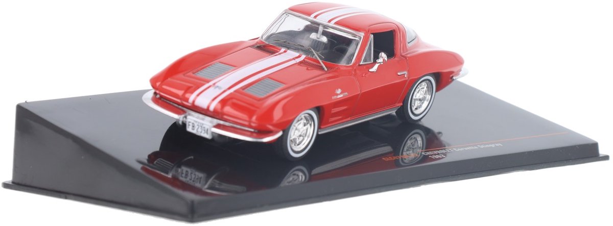 Chevrolet Corvette Stingray 1963 - 1:43 - IXO Models