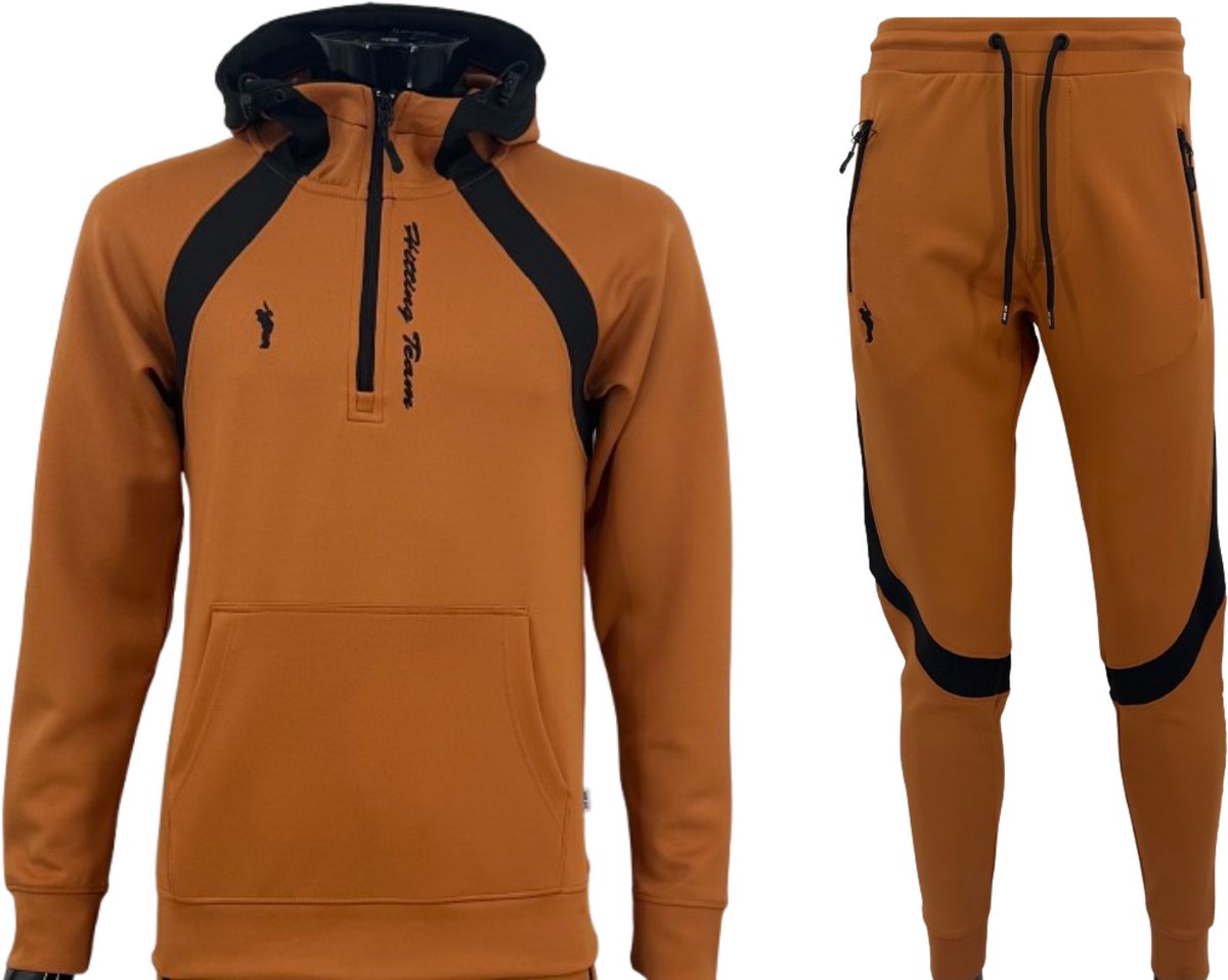 Hitman - Trainingspak Heren - Joggingpak Heren - Sportkleding Heren - Cadeau voor Man - Licht Bruin - Maat 2XL