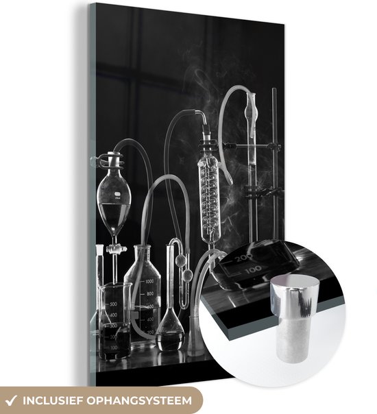 MuchoWow® Glasschilderij 100x150 cm - Schilderij acrylglas - Science equipment including test tubes and flasks - zwart wit - Foto op glas - Schilderijen