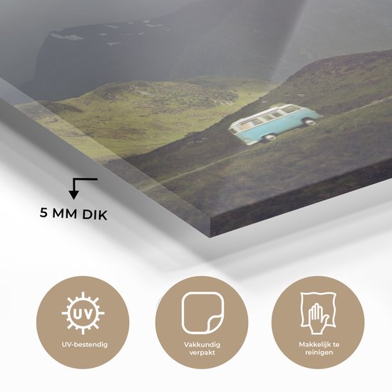 MuchoWow® Glasschilderij 180x120 cm - Schilderij acrylglas - Bus - Blauw - Bergen - Foto op glas - Schilderijen