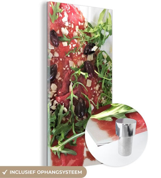 MuchoWow® Glasschilderij 60x120 cm - Schilderij acrylglas - Dungesneden carpaccio met Parmezaanse kaas en rucola - Foto op glas - Schilderijen