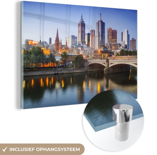 MuchoWow® Glasschilderij 90x60 cm - Schilderij acrylglas - De skyline van Melbourne in de schemering - Foto op glas - Schilderijen
