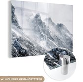 MuchoWow® Glasschilderij 30x20 cm - Schilderij acrylglas - Bergtoppen in IJsland - Foto op glas - Schilderijen