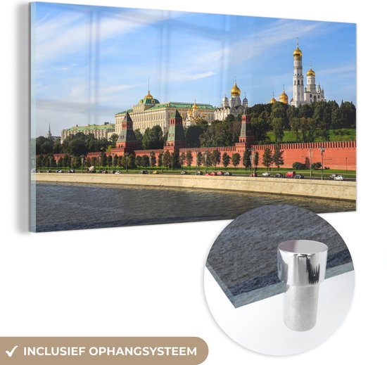 MuchoWow® Glasschilderij 120x60 cm - Schilderij acrylglas - Het Kremlin van Moskou vanaf de rivier de Moskva - Foto op glas - Schilderijen