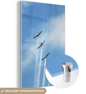 MuchoWow® Glasschilderij 60x90 cm - Schilderij acrylglas - Vliegtuigen tijdens een vliegshow - Foto op glas - Schilderijen