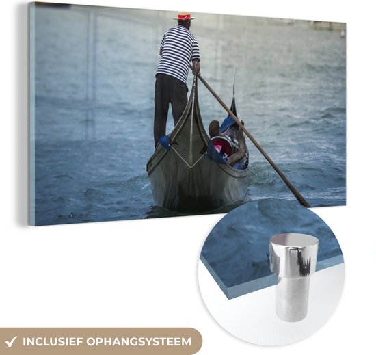 MuchoWow® Glasschilderij 160x80 cm - Schilderij acrylglas - Gondelvaarder in Venetië - Foto op glas - Schilderijen