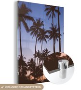 MuchoWow® Glasschilderij 120x160 cm - Schilderij acrylglas - Palmboom - Tropisch - Zomer - Lucht - Foto op glas - Schilderijen